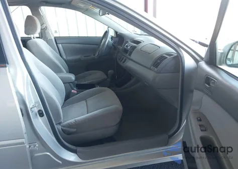 2004 Toyota Camry Le z USA, uszkodzony, nr VIN 4T1BE32K74U917845